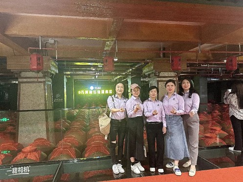 【企業(yè)走訪】——贛州新商界企業(yè)家前往江蘇洋河股份學(xué)習(xí)考察1617.jpg