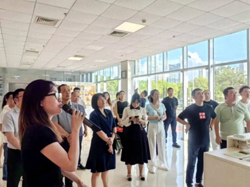 【企業(yè)走訪】——江西新商界91班張寧同學所在企業(yè)江西金黃光科技集團有限責任公司592.png